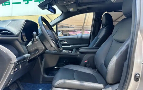 Toyota Sienna, 2023 год, 7 476 757 рублей, 9 фотография