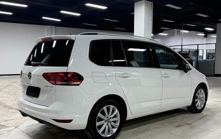Volkswagen Touran III, 2022 год, 1 560 000 рублей, 6 фотография
