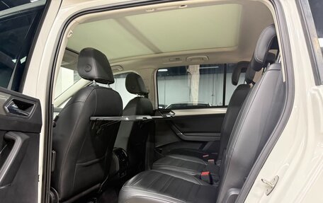 Volkswagen Touran III, 2022 год, 1 560 000 рублей, 13 фотография