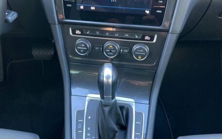 Volkswagen Golf VII, 2019 год, 1 790 000 рублей, 11 фотография