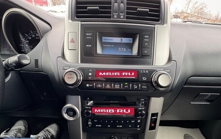 Toyota Land Cruiser Prado 150 рестайлинг 2, 2010 год, 3 200 000 рублей, 12 фотография