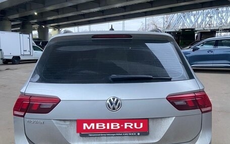 Volkswagen Tiguan II, 2020 год, 1 990 000 рублей, 3 фотография