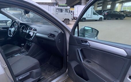 Volkswagen Tiguan II, 2020 год, 1 990 000 рублей, 5 фотография