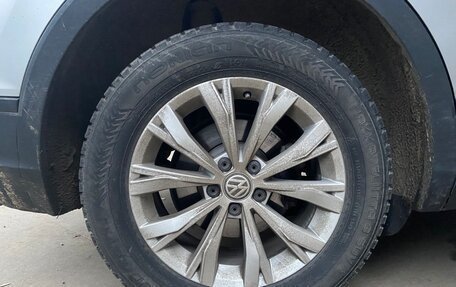 Volkswagen Tiguan II, 2020 год, 1 990 000 рублей, 11 фотография