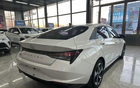 Hyundai Elantra, 2022 год, 1 330 000 рублей, 2 фотография