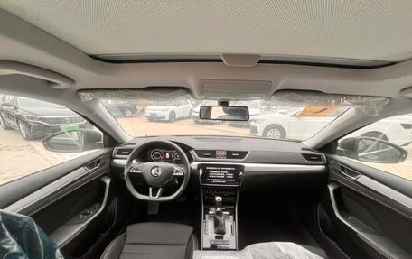 Skoda Superb III рестайлинг, 2025 год, 2 500 000 рублей, 9 фотография