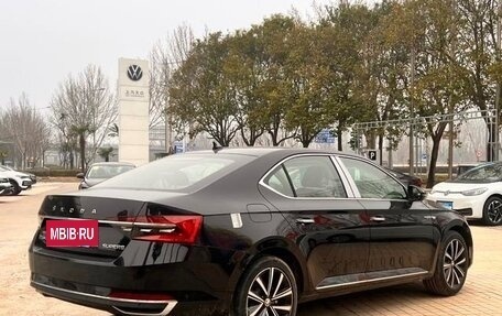 Skoda Superb III рестайлинг, 2025 год, 2 500 000 рублей, 7 фотография