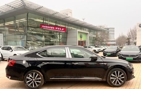 Skoda Superb III рестайлинг, 2025 год, 2 500 000 рублей, 5 фотография