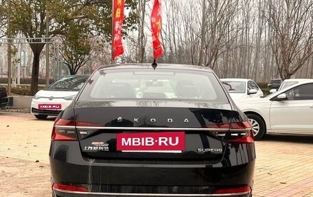 Skoda Superb III рестайлинг, 2025 год, 2 500 000 рублей, 8 фотография