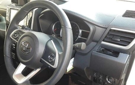 Toyota Roomy I, 2021 год, 990 000 рублей, 8 фотография