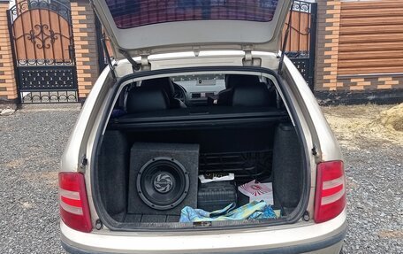 Skoda Fabia I, 2005 год, 250 000 рублей, 2 фотография