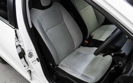 Toyota Aqua I, 2017 год, 999 000 рублей, 13 фотография