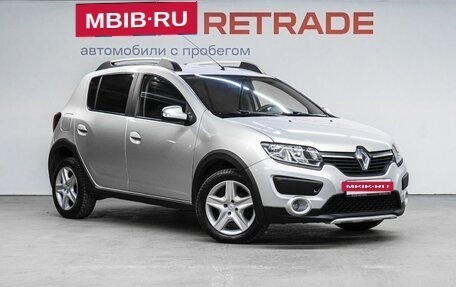 Renault Sandero II рестайлинг, 2018 год, 900 000 рублей, 4 фотография