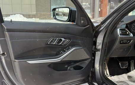 BMW 3 серия, 2018 год, 3 549 000 рублей, 10 фотография