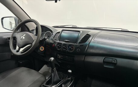Mitsubishi L200 IV рестайлинг, 2014 год, 1 200 000 рублей, 11 фотография