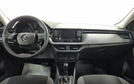 Skoda Rapid II, 2021 год, 1 350 000 рублей, 8 фотография