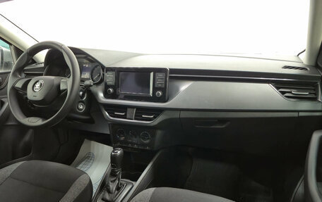 Skoda Rapid II, 2021 год, 1 350 000 рублей, 10 фотография