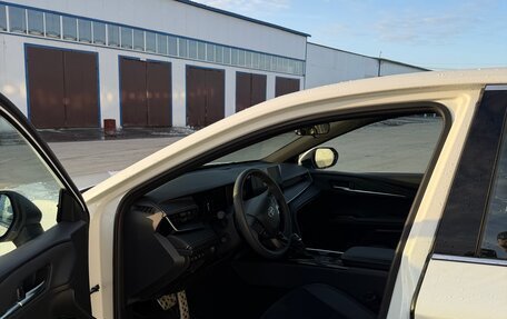 Toyota Camry, 2025 год, 4 200 000 рублей, 11 фотография