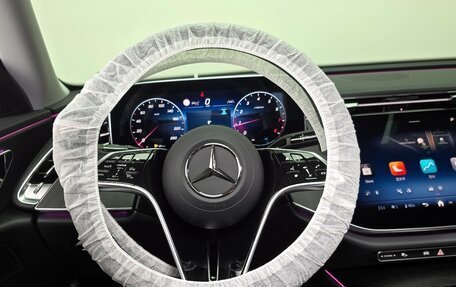 Mercedes-Benz E-Класс, 2024 год, 6 750 000 рублей, 9 фотография