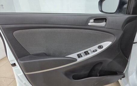 Hyundai Solaris II рестайлинг, 2013 год, 700 000 рублей, 7 фотография