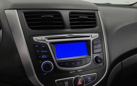 Hyundai Solaris II рестайлинг, 2013 год, 700 000 рублей, 17 фотография