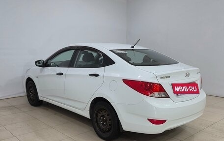 Hyundai Solaris II рестайлинг, 2013 год, 700 000 рублей, 6 фотография