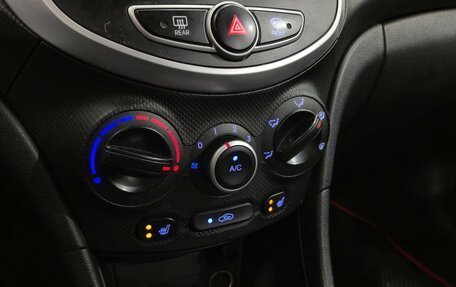 Hyundai Solaris II рестайлинг, 2013 год, 700 000 рублей, 18 фотография