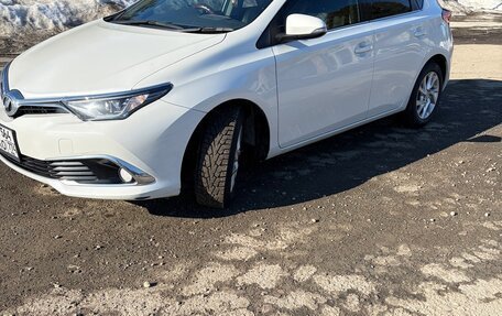 Toyota Auris II, 2015 год, 1 300 000 рублей, 7 фотография