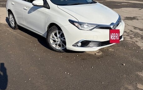 Toyota Auris II, 2015 год, 1 300 000 рублей, 6 фотография