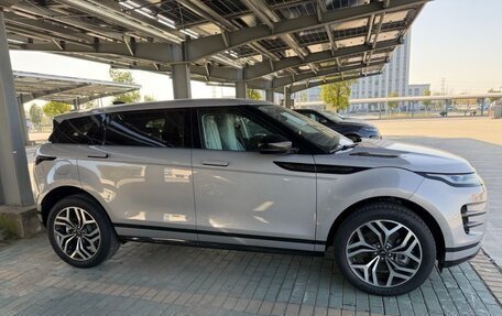 Land Rover Range Rover Evoque II, 2025 год, 5 950 000 рублей, 2 фотография