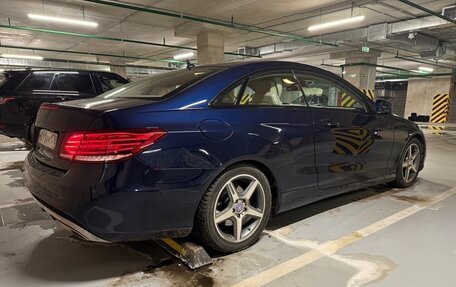 Mercedes-Benz E-Класс, 2015 год, 2 100 000 рублей, 4 фотография