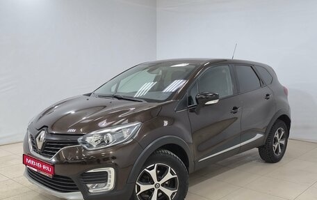 Renault Kaptur I рестайлинг, 2017 год, 1 370 000 рублей, 1 фотография