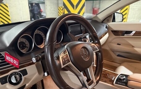 Mercedes-Benz E-Класс, 2015 год, 2 100 000 рублей, 8 фотография