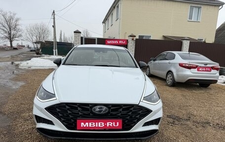 Hyundai Sonata VIII, 2019 год, 1 800 000 рублей, 1 фотография