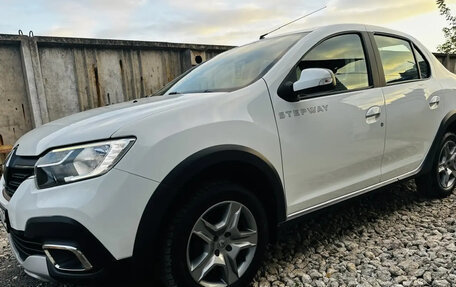 Renault Logan II, 2019 год, 1 350 000 рублей, 1 фотография