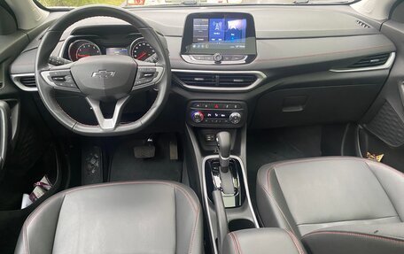 Chevrolet Tracker, 2022 год, 1 940 000 рублей, 1 фотография