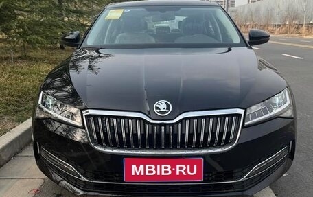 Skoda Superb III рестайлинг, 2025 год, 2 500 000 рублей, 1 фотография