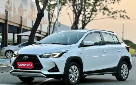 Toyota Yaris XP150 рестайлинг, 2022 год, 1 200 000 рублей, 1 фотография