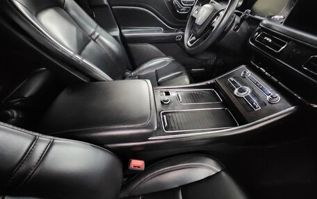 Lincoln Aviator II, 2020 год, 4 500 000 рублей, 2 фотография