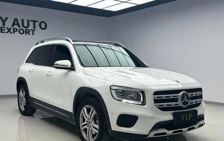 Mercedes-Benz GLB, 2022 год, 2 400 000 рублей, 3 фотография