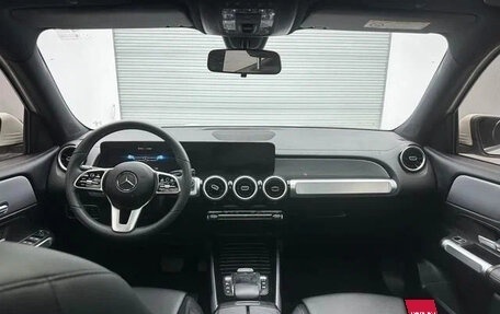 Mercedes-Benz GLB, 2022 год, 2 400 000 рублей, 7 фотография