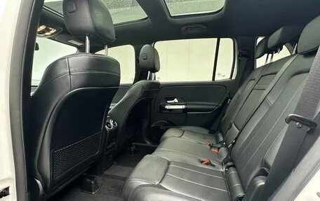 Mercedes-Benz GLB, 2022 год, 2 400 000 рублей, 13 фотография