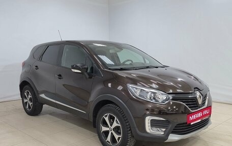 Renault Kaptur I рестайлинг, 2017 год, 1 370 000 рублей, 3 фотография