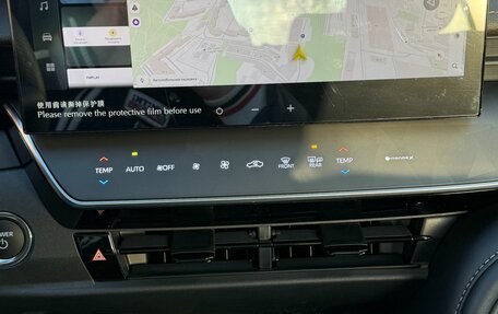 Toyota Camry, 2024 год, 4 700 000 рублей, 8 фотография