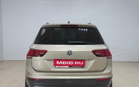 Volkswagen Tiguan II, 2019 год, 2 260 000 рублей, 5 фотография