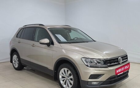 Volkswagen Tiguan II, 2019 год, 2 260 000 рублей, 3 фотография