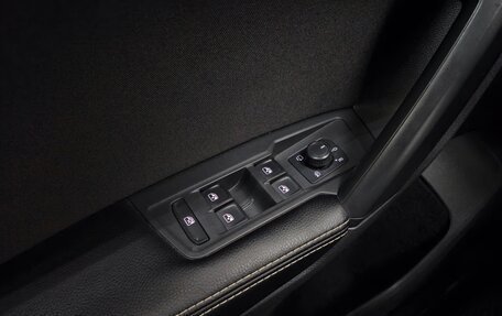 Volkswagen Tiguan II, 2019 год, 2 260 000 рублей, 8 фотография