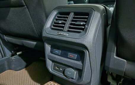 Volkswagen Tiguan II, 2019 год, 2 260 000 рублей, 16 фотография