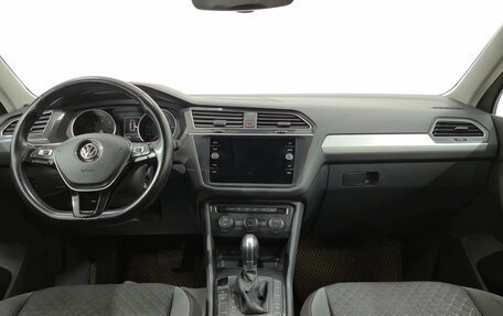 Volkswagen Tiguan II, 2019 год, 2 260 000 рублей, 10 фотография