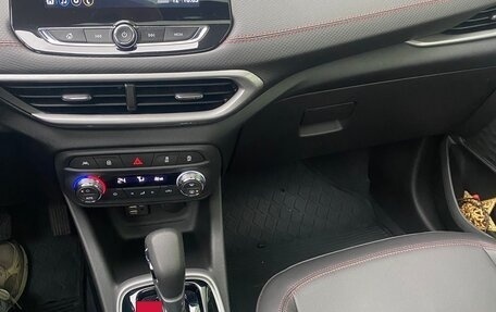 Chevrolet Tracker, 2022 год, 1 940 000 рублей, 3 фотография